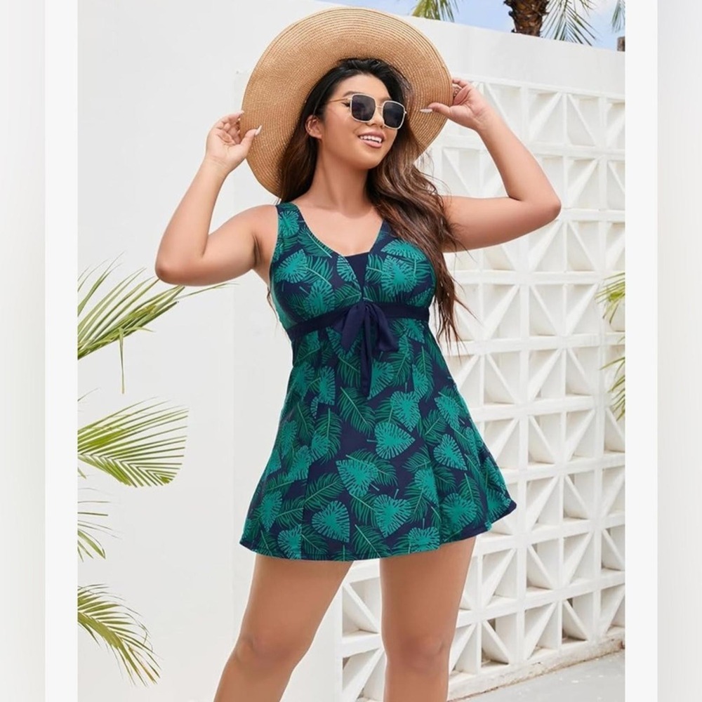 NWT Ecupper Size 2XL Teal Leaf‎ Print Swimdress With Attached Boyshort Bottoms